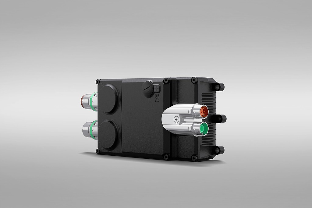 Image 1 With its innovative hybrid cabling concept and 300-degree rotatable plug for motor and encoder connections, AMKmotion’s new ihD servo inverter significantly reduces installation effort.